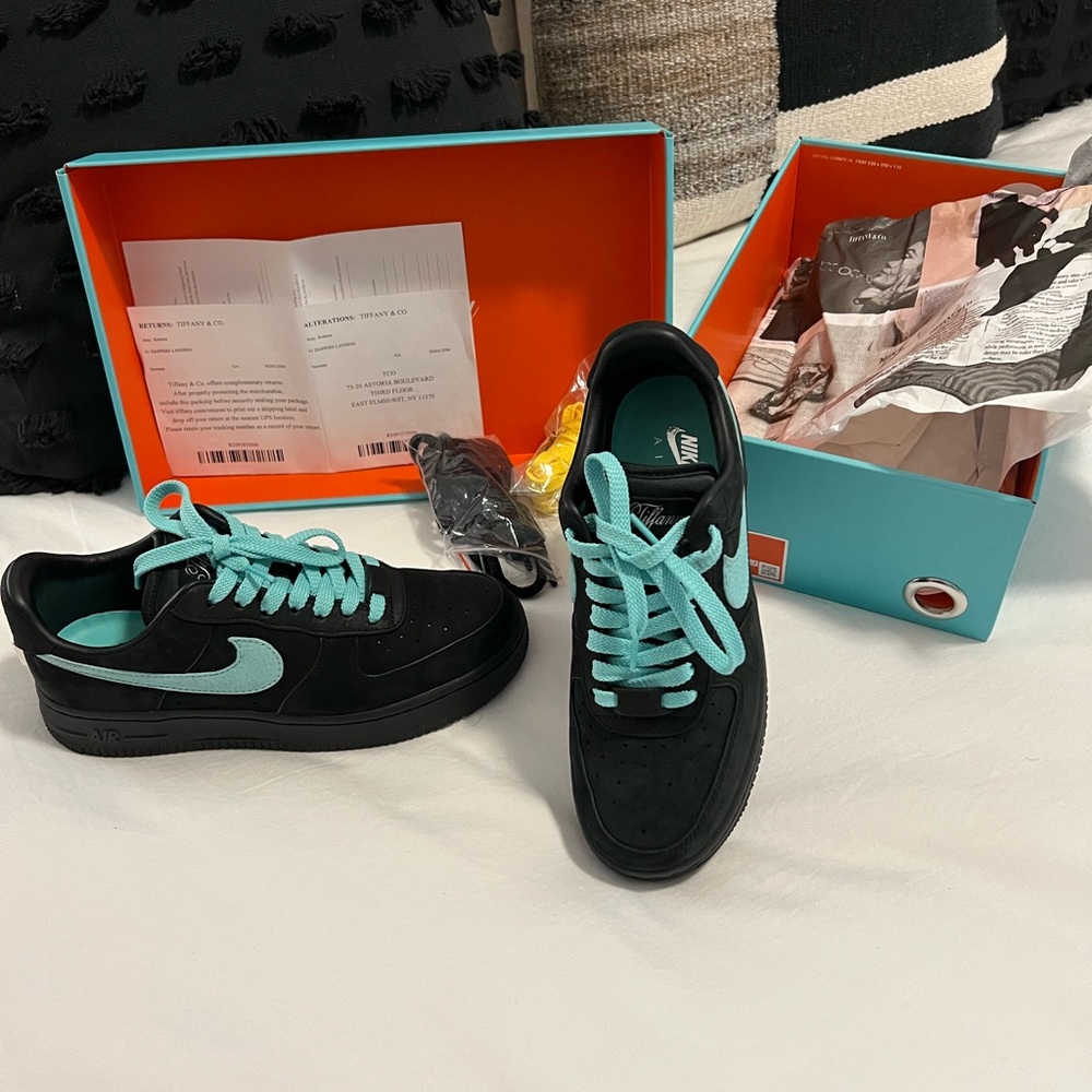 Limited edition Nike Air Force 1 Tiffany and co shoes women’s size 7/mens 5.5